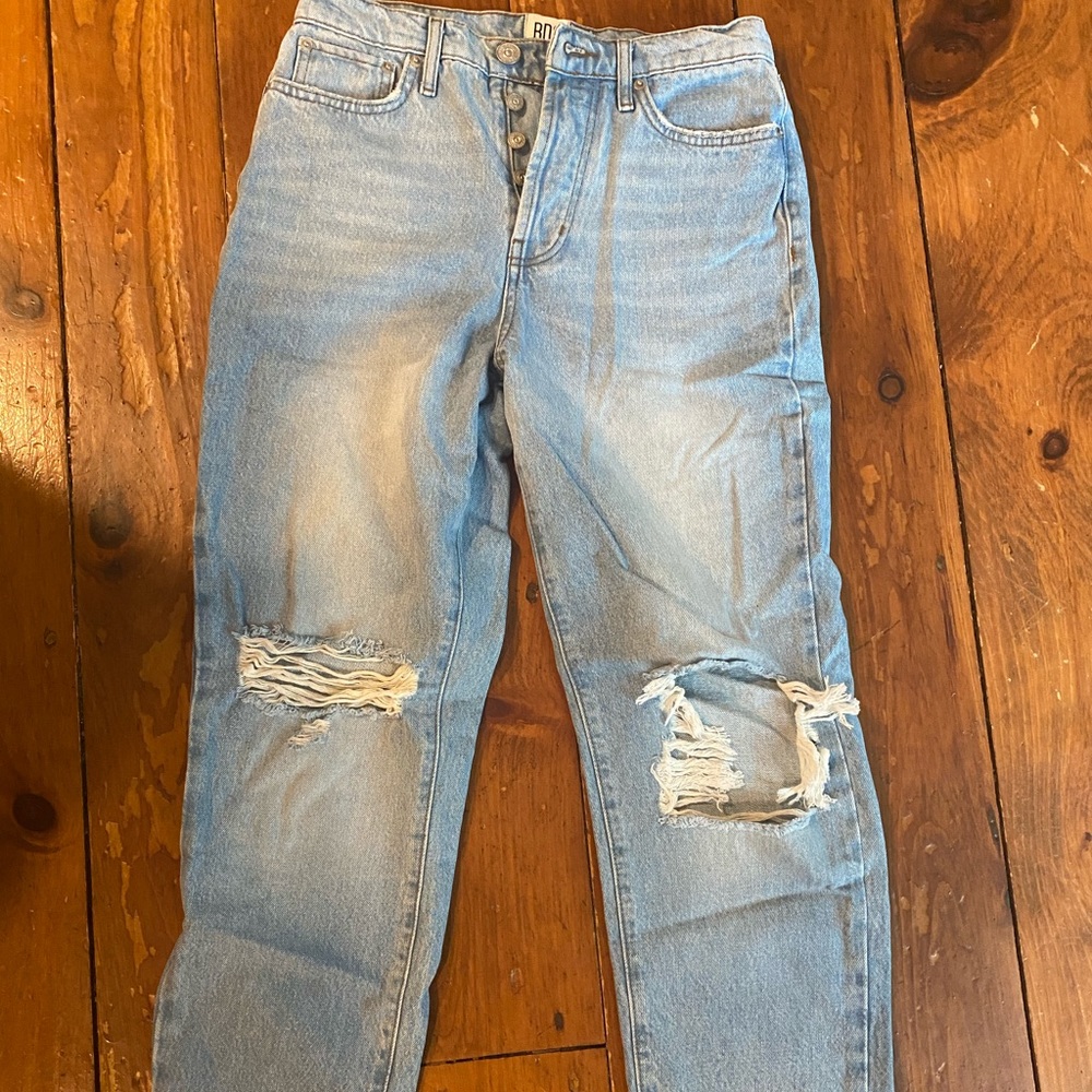 BDG urban outfitters size 27 slim straight ripped jeans